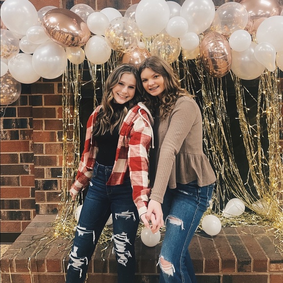 Meet your Posher, Meredith - Picture 2 of 15